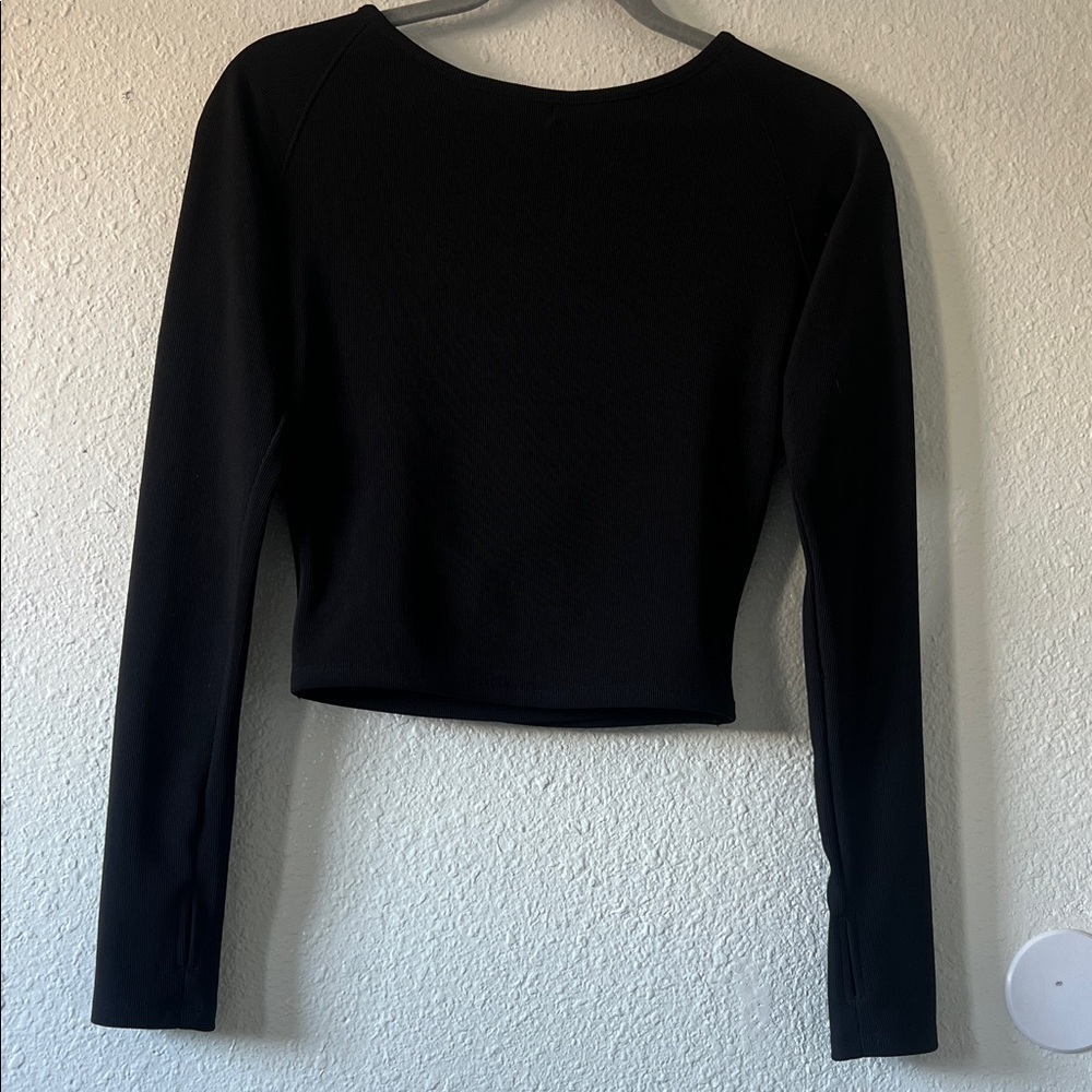 Chic Black Long Sleeve Crop Top
